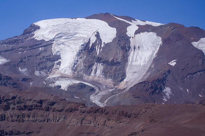 Full-Day Private Hike to the Top of El Pintor from Santiago, Chile - Why El Pintor makes a strong Santiago day trip