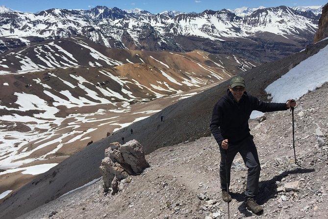 Full-Day Private Hike to the Top of El Pintor from Santiago, Chile - The final push to El Pintor