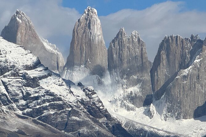 Full Day Private Torres del Paine - Lunch at Hosteria Pehoe