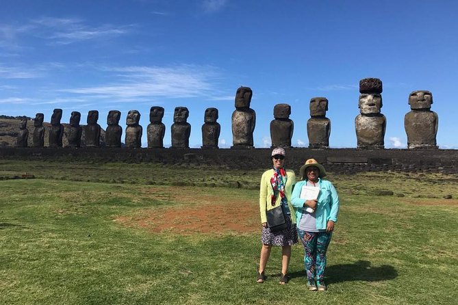 Full Day Tour - The Land of Hotu Matu´a - Ahu Akahanga and moai left where they fell