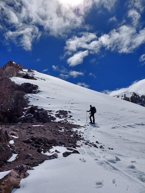 Full-Day Trek to Cerro El Pintor from Santiago - Seasonal conditions and preparation