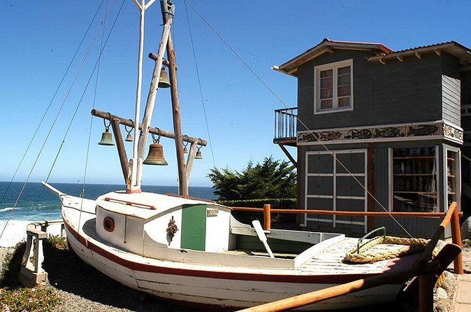 Full Day Trip to Isla Negra, Pomaire & Undurraga Vineyard - Small Group - Who will enjoy this most?