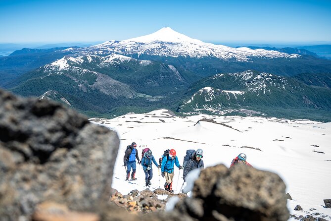 Guided ascent to the Quetrupillán volcano from Pucón - Why Quetrupillán is worth your day