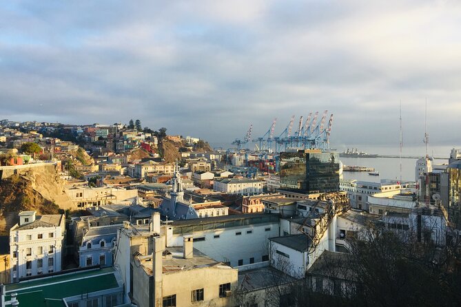 Guided Panoramic Tour in Valparaíso - Walking Cerro Alegre and Cerro Concepción