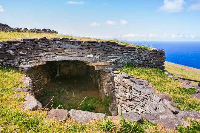 Half Day Private Tour: Rano Kau and Orongo the City of Kings - Rano Kau: a crater with real visual weight