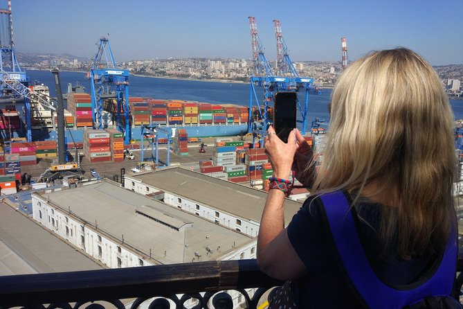 Half Day Private Walking Tour with a Native Guide & Public Transport - Why a private walk works well in Valparaíso