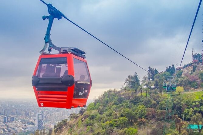 Hop-On Hop-Off Bus Tour with Cable Car and Funicular - What the Santiago route gives you in two hours