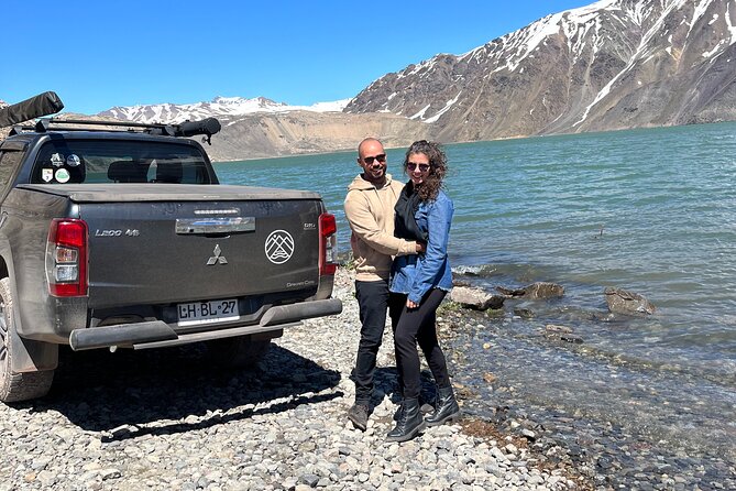 Jipe tour Embalse el Yeso 4x4 with semi-private barbecue - The Andes barbecue and picnic