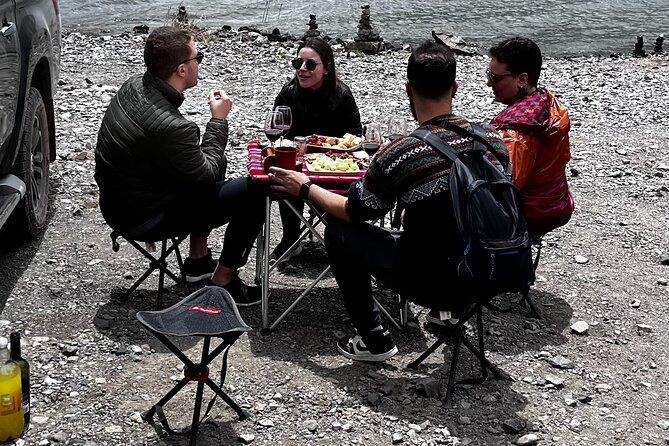 Jipe tour Embalse el Yeso 4x4 with semi-private barbecue - The guide service, especially Juan