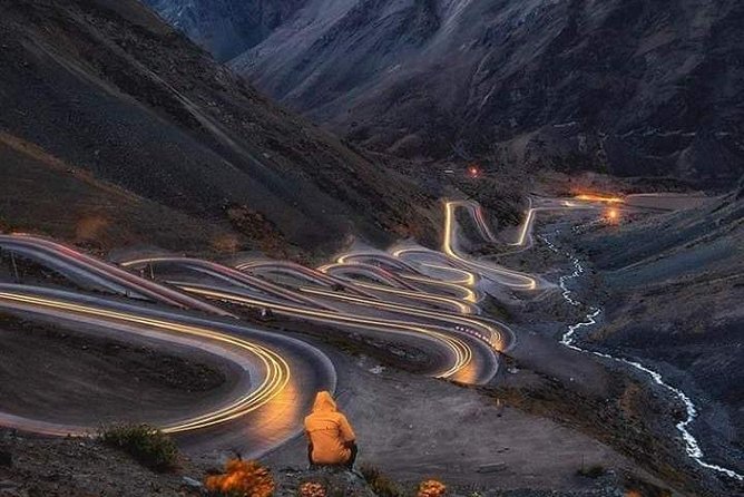 Laguna del Inca Aconcagua, Portillo - Portillo’s 29 curves and avalanche shelters