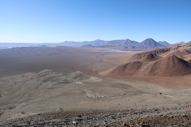Lascar Volcano 5,592 m.a.s.l. - The descent takes two hours, and it still counts
