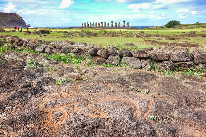 Moai Rise and Fall: Full Day Private Tour - Ahu Vaihu explains the fall of the moai