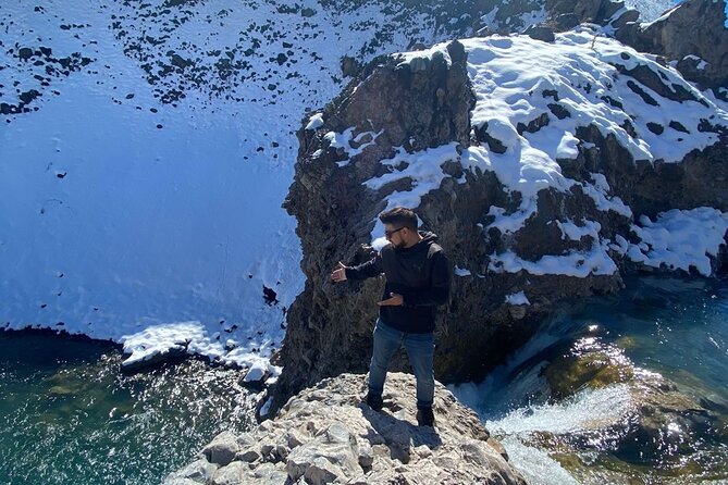 Nature's Bliss: Cajon de Maipo & Melosas with Picnic - Hotel pickup and the long road into the mountains