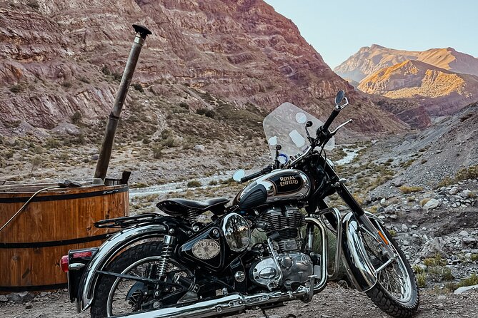 One Day Vintage Motorbike Trip into Cajón del Maipo - Breakfast and the road toward the Andes