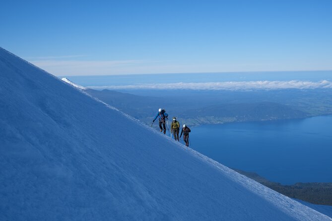 Osorno Volcáno guided ascent - Glacier instruction changes the character of the day