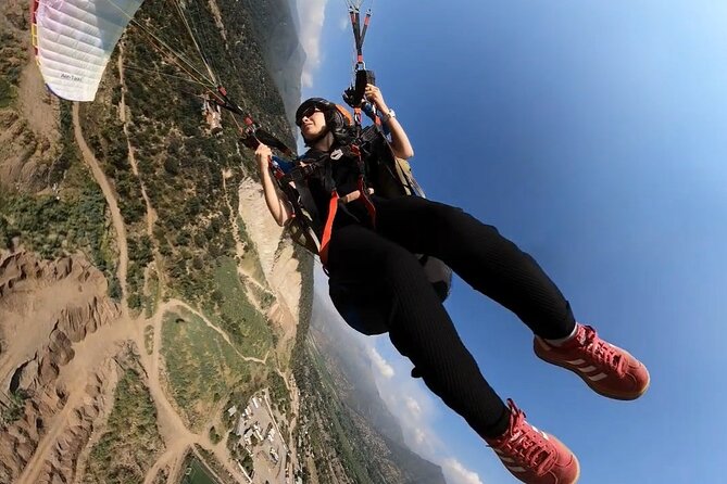 Paragliding in Santiago and Paragliding Santiago - The flight: Andes, river, city, and Las Vizcachas