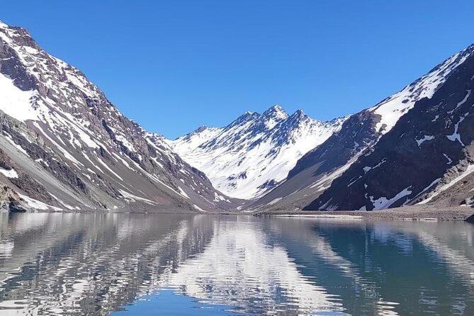 Portillo and Laguna del Inca - Laguna del Inca and Its Blue Mountain Water