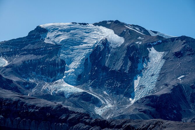 Private Adventure at 4200 meters above sea level in the Chilean Andes Cerro Pintor - What the private format adds