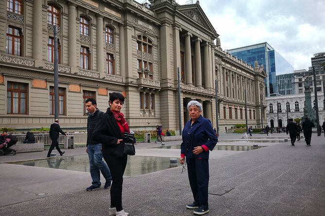 Private Day Tour in Santiago - Reading Santiago from Plaza de Armas