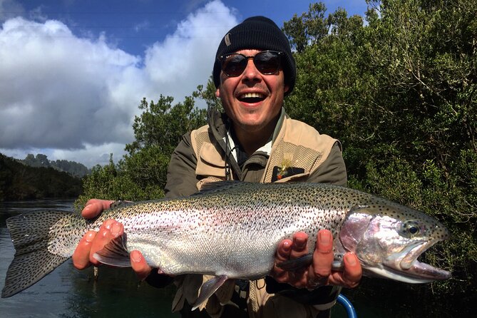 Private Fishing Tour in Maullín River - Petrohue -Rahue - Starting in Puerto Varas and walking toward the water