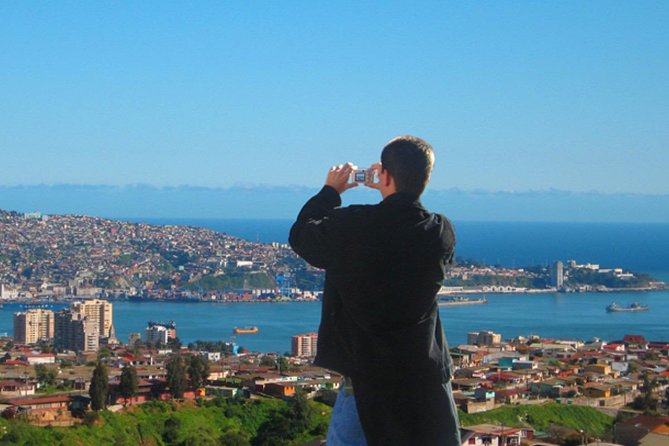 Private Full Day Guided Trip to Valparaíso, Viña del Mar & Reñaca from Santiago - Viña del Mar’s beaches and newer buildings