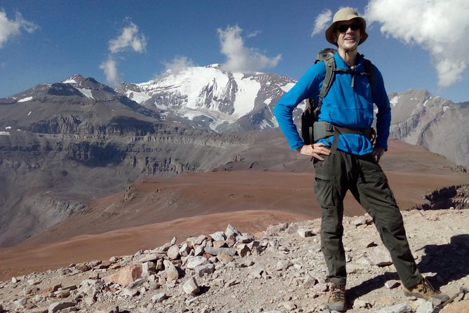 Private full day hike to Pintor hill from Santiago - reaches 4.180m in one day! - Leaving Santiago at 7:00 am