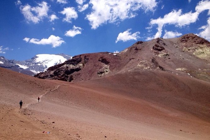 Private full day hike to Pintor hill from Santiago - reaches 4.180m in one day! - The 4,180-meter climb and what it demands