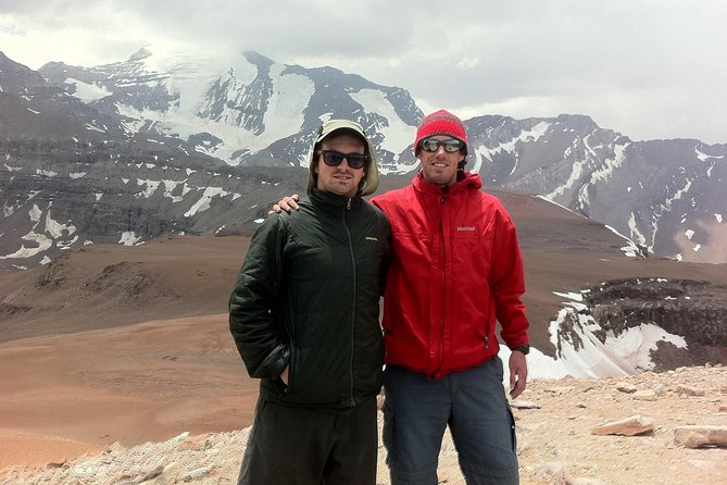 Private full day hike to Pintor hill from Santiago - reaches 4.180m in one day! - La Parva and the return through the ski country