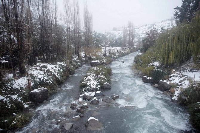 Private Full Day Rafting and Wine From Santiago - Lunch between the river and the winery