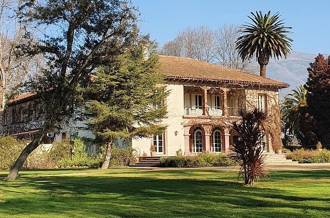 Private Full Day Tour of Viñas Tarapacá and Santa Ema Isla de Maipo - Who will enjoy this wine experience most
