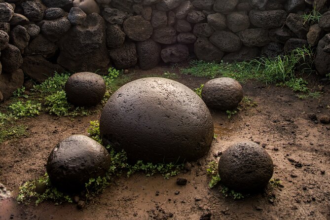 Private Full Day Tour to Easter Island - Anakena Beach and the royal side of Rapa Nui
