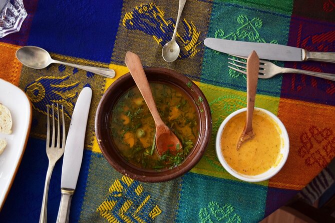 Private Market Tour and Traditional Chilean Cooking Class in a Local Home - The market visit: La Vega or a neighborhood fair