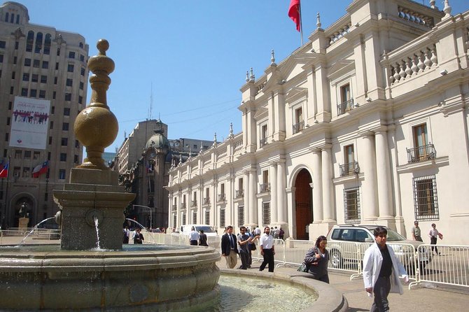 Private Santiago Full-Day Layover Tour - Lunch before the wine country