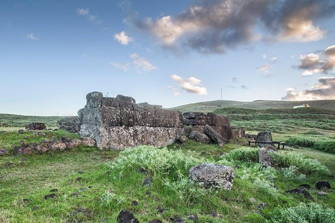 Private Tour: Full-Day Easter Island Birdman Cult - Puna Pau and the red stone topknots