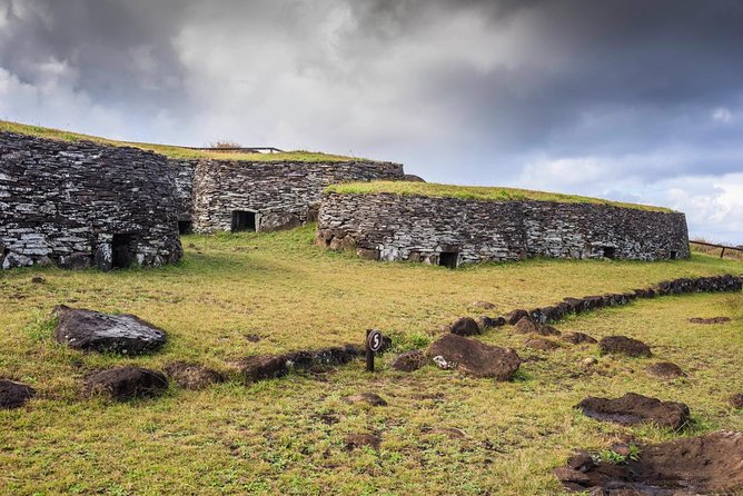Private Tour: Full Day Easter Island Highlights - Why the guides make or break the day