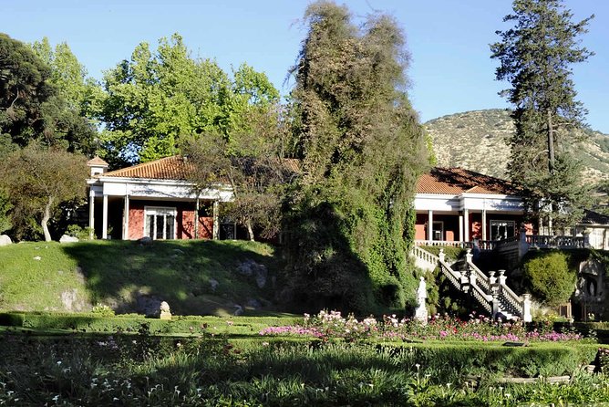 Private Tour: Santa Rita Vineyard with Wine Tastings - Walking through Santa Rita’s grounds