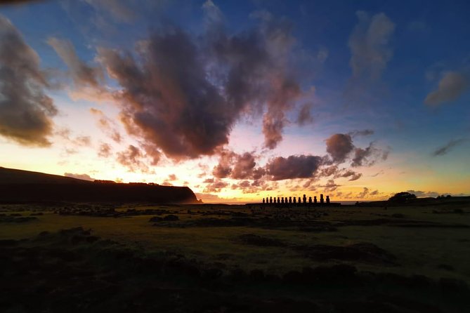 Private Tour: Tongariki Sunrise Experience - Coffee, chairs, and the wait for first light