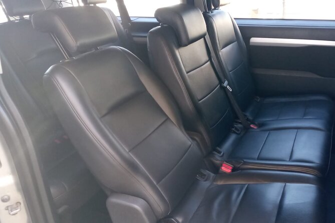 Private Transfer: Airport Santiago⇄Hotel, Valpo or San Antonio - The ride itself: private, air-conditioned, and simple