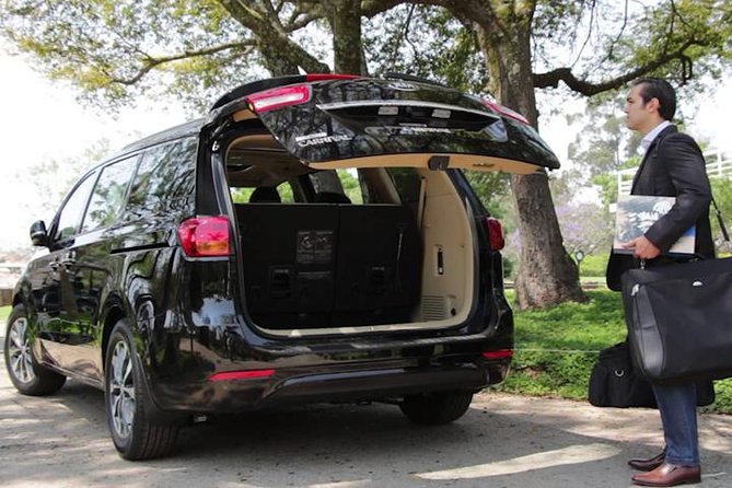 Private Transfer from Santiago Hotel to SCL Airport - Juan Carlos, Raul, and the personal touch