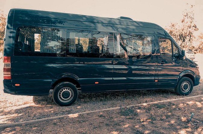Private Transportation Airport to Santiago For Large Groups - The human side of the service