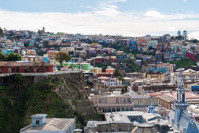 Private Valparaíso and Viña del Mar + Boat Ride + Sparkling Wine - Valparaíso brings the strongest cultural experience