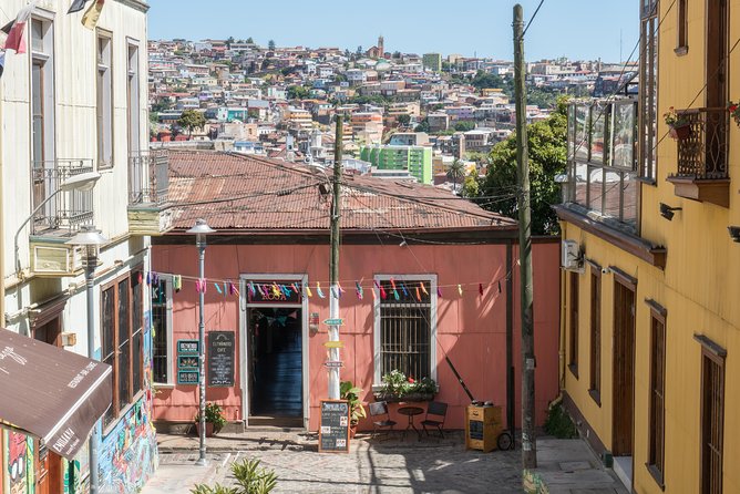 Private Valparaíso Day Tour with Wine or Coast Option - Why Valparaíso Makes a Good Day Trip from Santiago