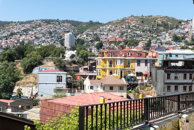 Private Valparaíso Day Tour with Wine or Coast Option - Street Art, Stairways, and City Views