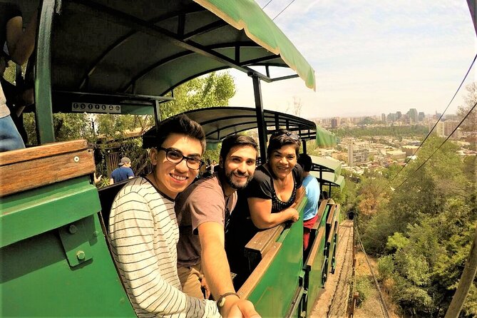 Private Walking in Santiago: Explore with a Local Expert + Lunch - Parque Forestal and the Museum of Fine Arts