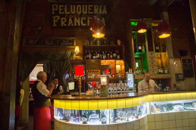 Private Walking Tour to Barrio Yungay Santiago - Key points about the Santiago neighborhood walk