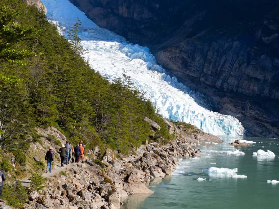 Puero Natales: Glacier Tour with Lunch & Whiskey Aperitif - Meeting in Puerto Natales before the 8:00 boat