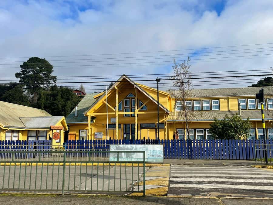 Puerto Montt: Osorno Volcano Tour Shore Tour in Private - Along Lake Llanquihue toward the national park