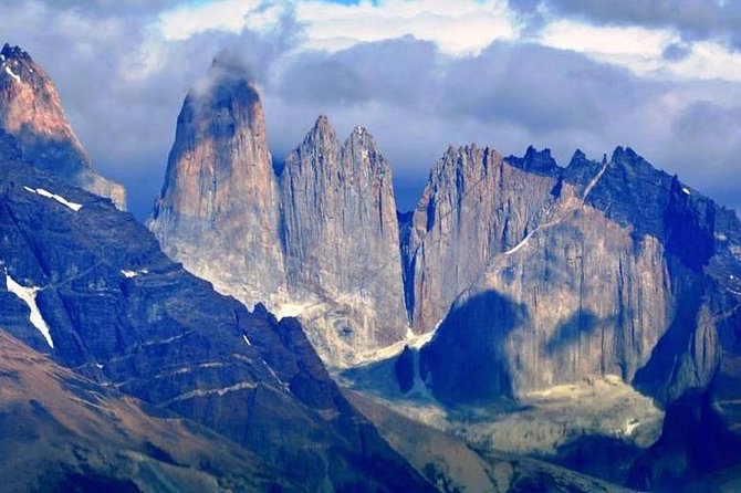 Puerto Natales: Full day tour Torres del Paine - Milodón Cave tells an unusual Patagonian story