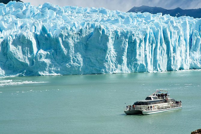 Puerto Natales: Full-Day Transport to Perito Moreno Glacier - The trip at a glance