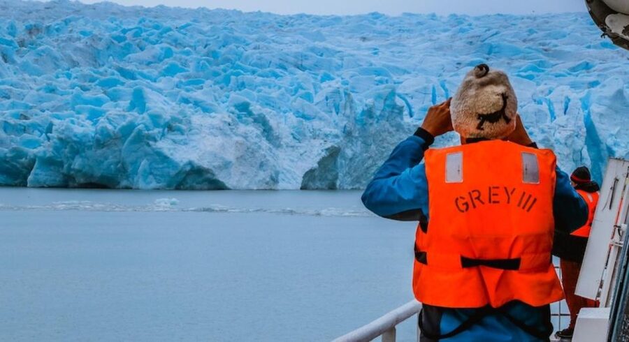 Puerto Natales: Grey Glacier Navigation w/ Transport - Three Hours on Grey Lake